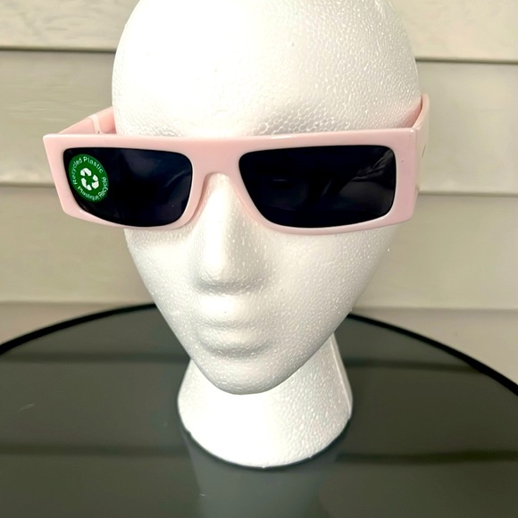 Mat&Nat sunglasses - Picture 1 of 4